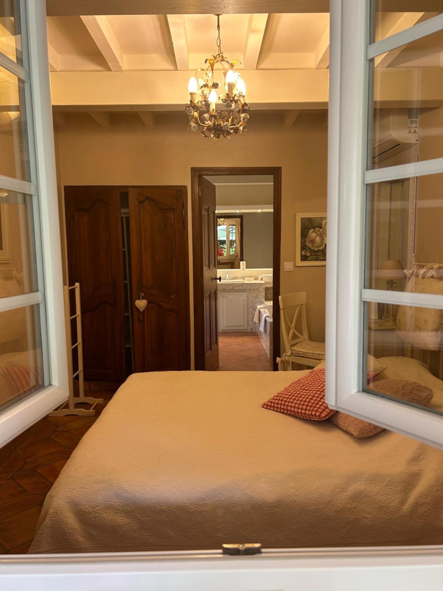 La Villa Rosalie Ventabren Экстерьер фото