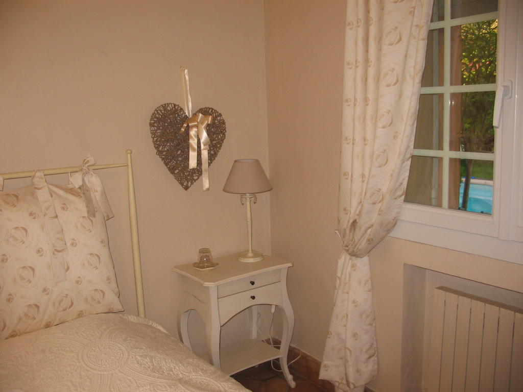 La Villa Rosalie Ventabren Номер фото